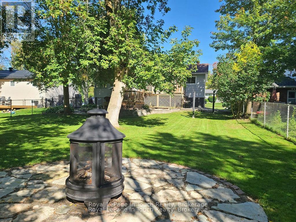 












8 CYRIL MARTIN PLACE

,
Severn (Coldwater),




Ontario
L0K1E0

