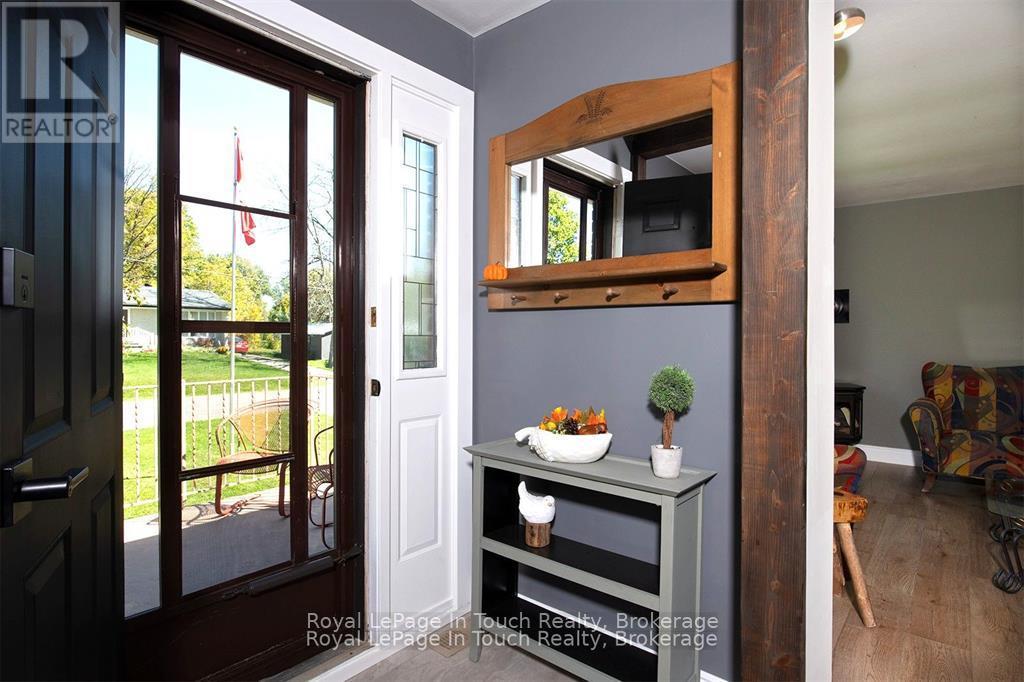 












8 CYRIL MARTIN PLACE

,
Severn (Coldwater),




Ontario
L0K1E0

