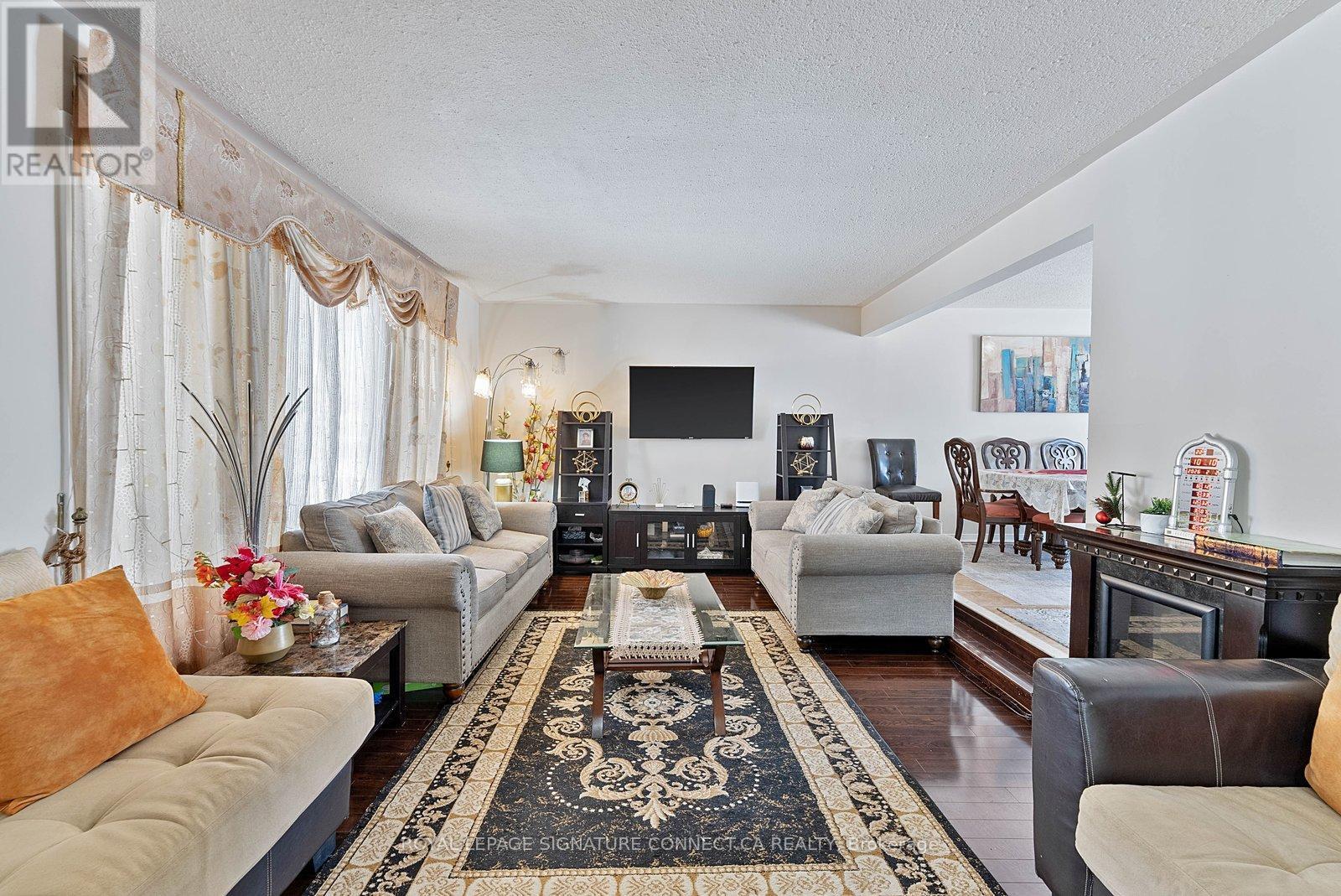 












55 BRAEMAR DRIVE

,
Brampton,




Ontario
L6T2L5

