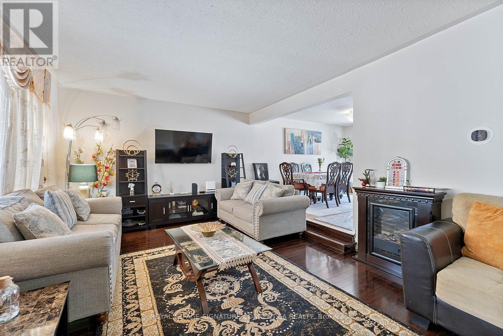 












55 BRAEMAR DRIVE

,
Brampton,




Ontario
L6T2L5

