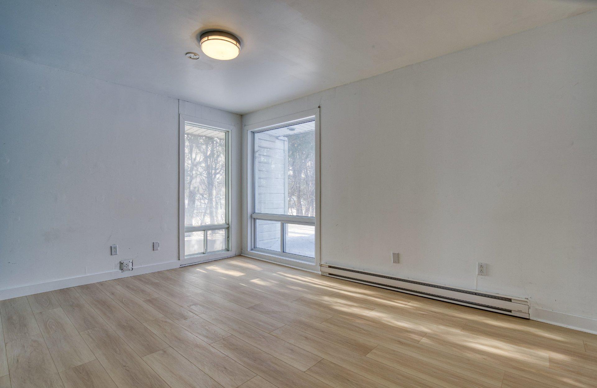 









7720


Boul. Milan

,
Brossard,




QC
J4Y1H7

