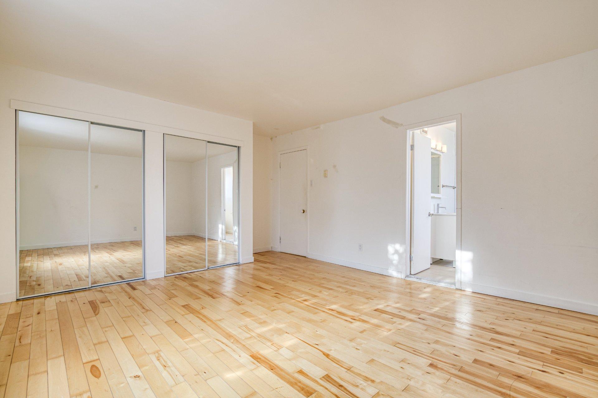 









7720


Boul. Milan

,
Brossard,




QC
J4Y1H7

