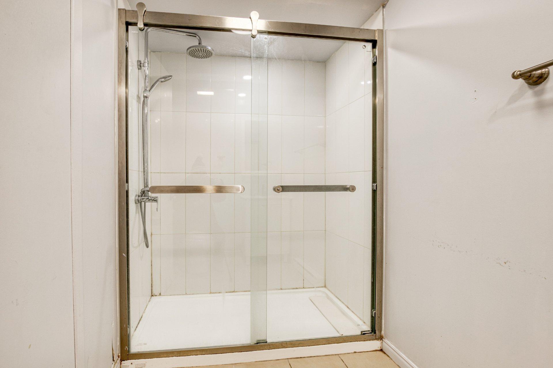 









7720


Boul. Milan

,
Brossard,




QC
J4Y1H7

