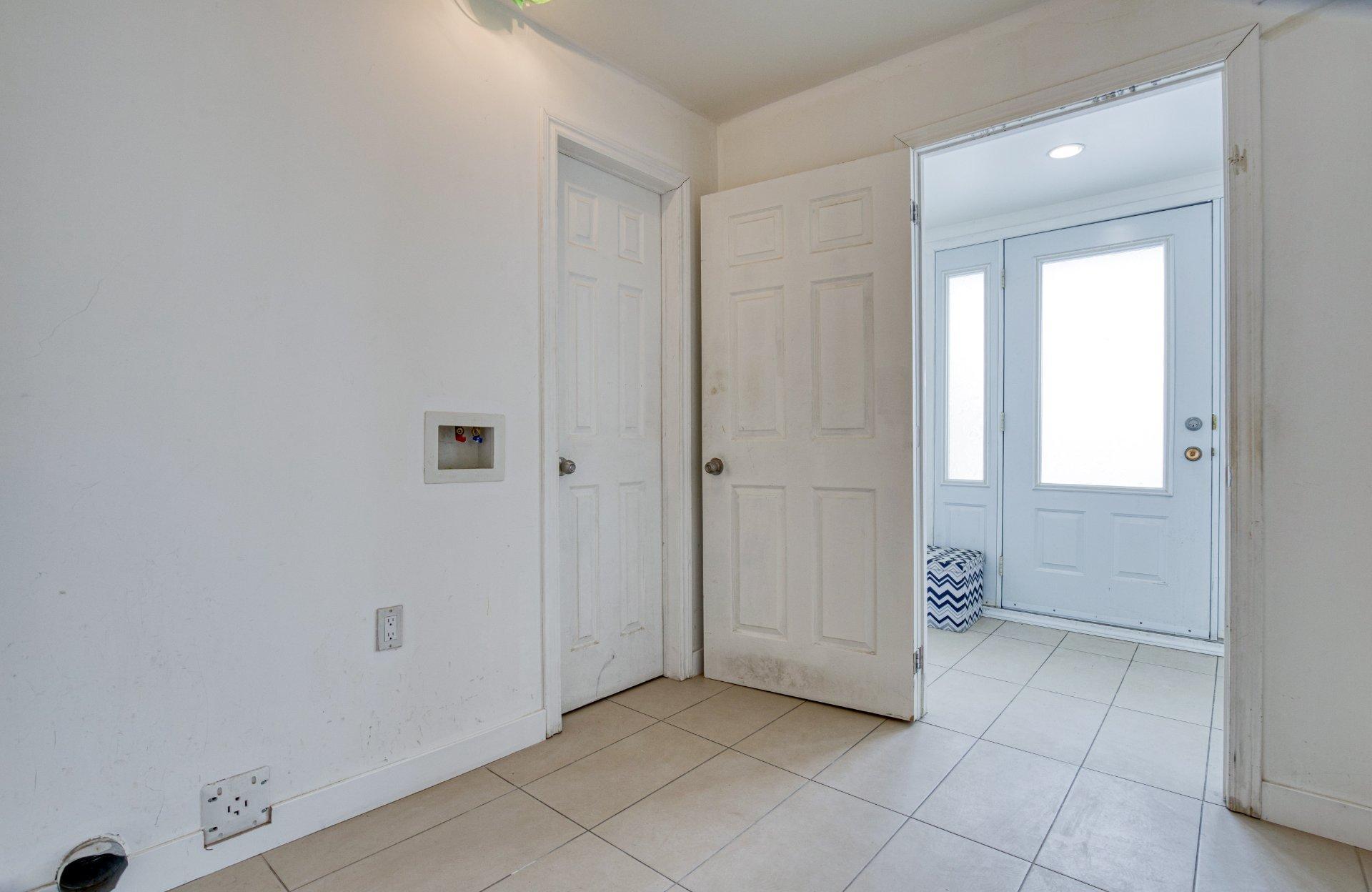 









7720


Boul. Milan

,
Brossard,




QC
J4Y1H7

