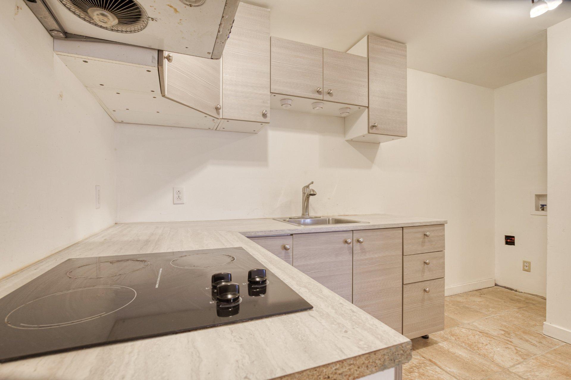 









7720


Boul. Milan

,
Brossard,




QC
J4Y1H7

