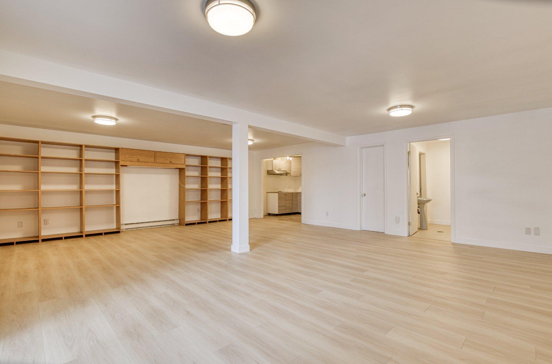 









7720


Boul. Milan

,
Brossard,




QC
J4Y1H7

