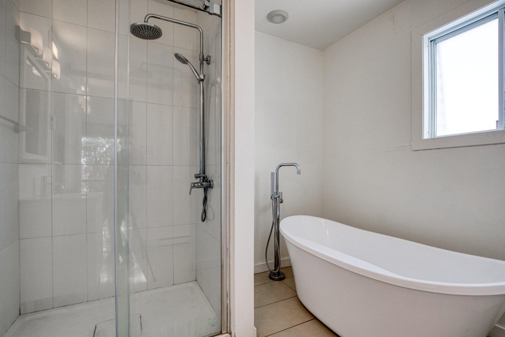 









7720


Boul. Milan

,
Brossard,




QC
J4Y1H7

