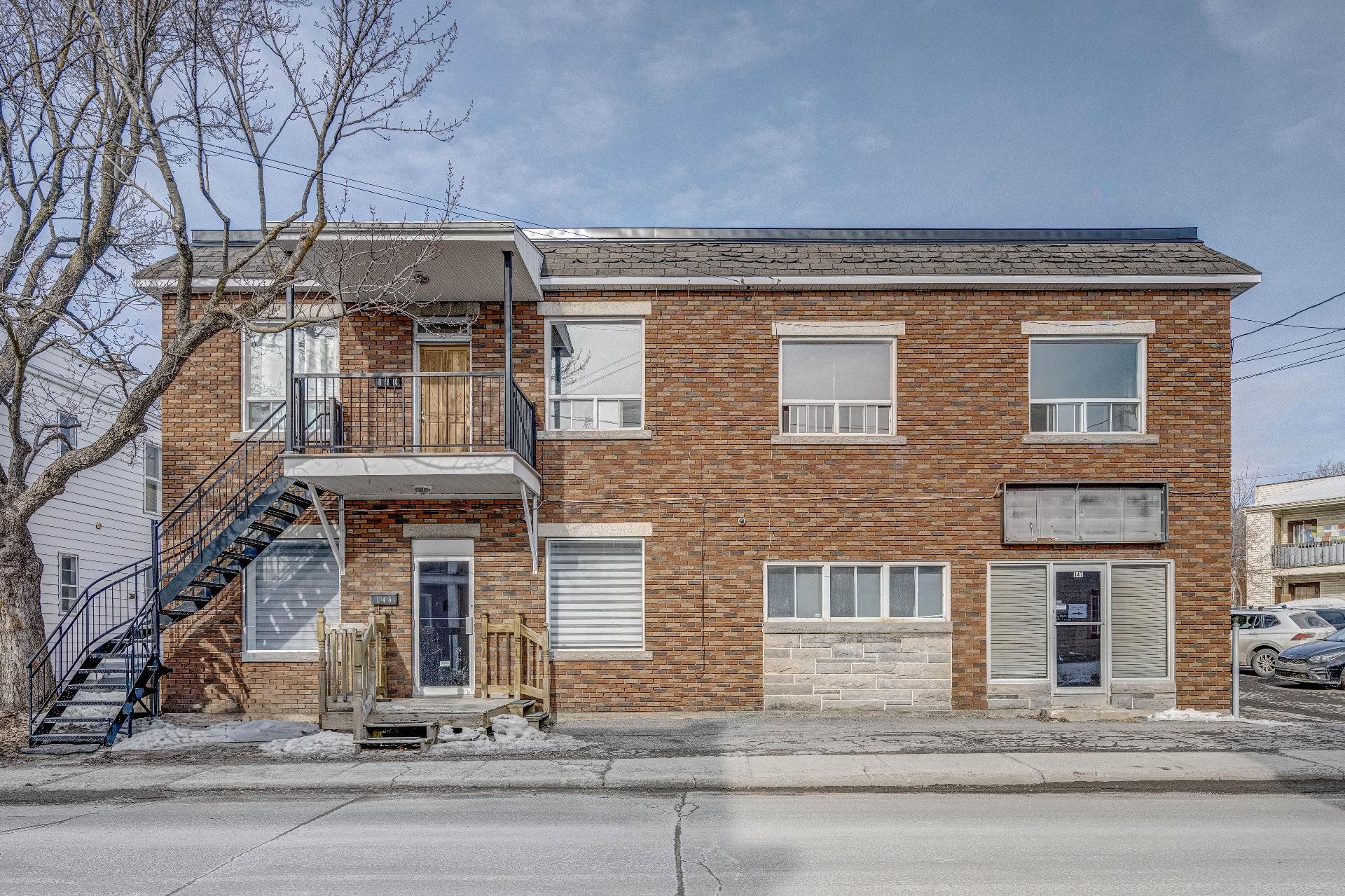 









145

 - 147


Rue de St-Faustin

,
Saint-Jérôme,




QC
J7Z2P5

