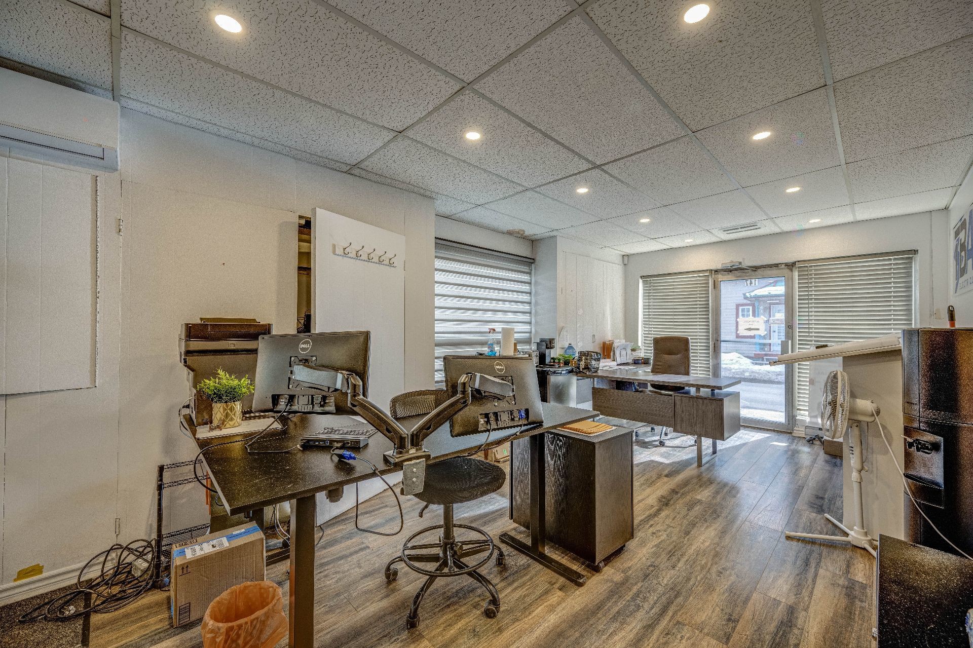 









145

 - 147


Rue de St-Faustin

,
Saint-Jérôme,




QC
J7Z2P5

