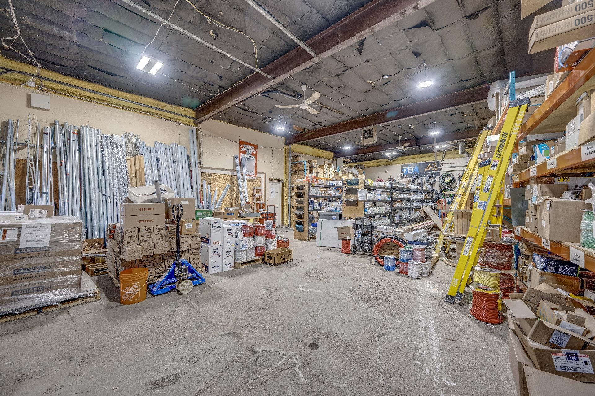 









145

 - 147


Rue de St-Faustin

,
Saint-Jérôme,




QC
J7Z2P5

