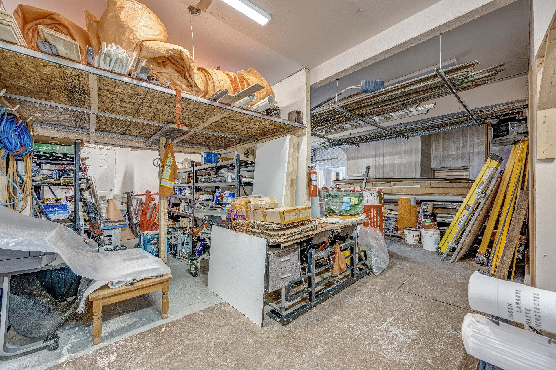 









145

 - 147


Rue de St-Faustin

,
Saint-Jérôme,




QC
J7Z2P5

