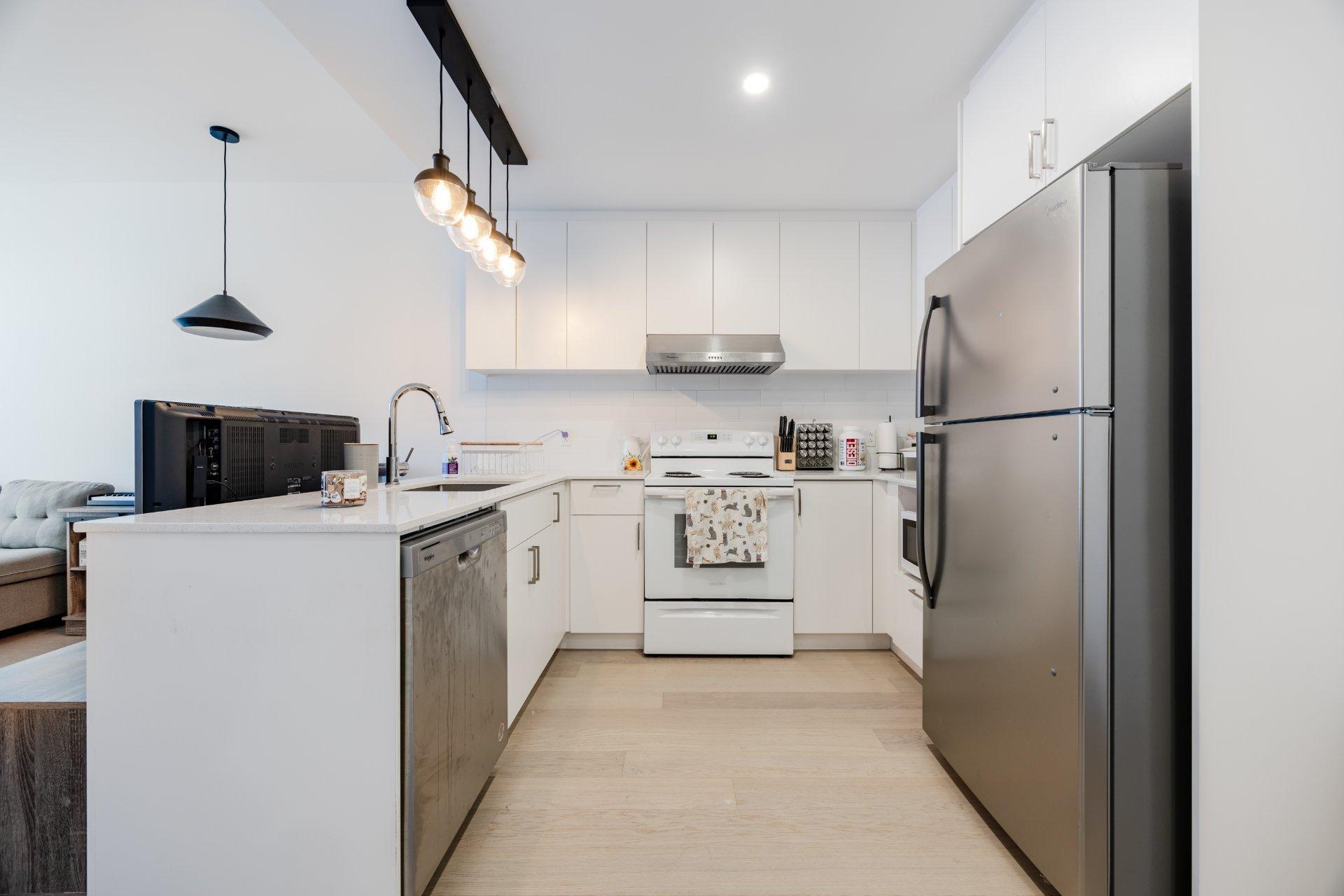 









7070


Boul. Newman

, 407,
Montréal (LaSalle),




QC
H8N0K1

