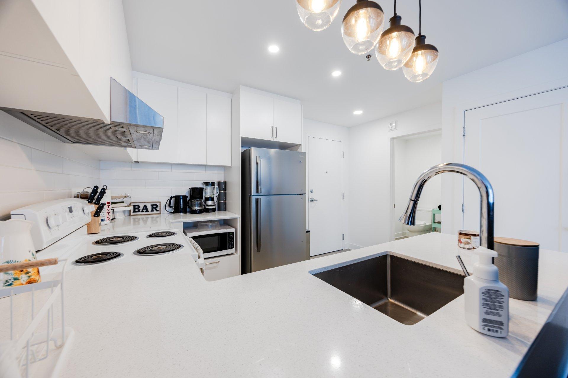 









7070


Boul. Newman

, 407,
Montréal (LaSalle),




QC
H8N0K1

