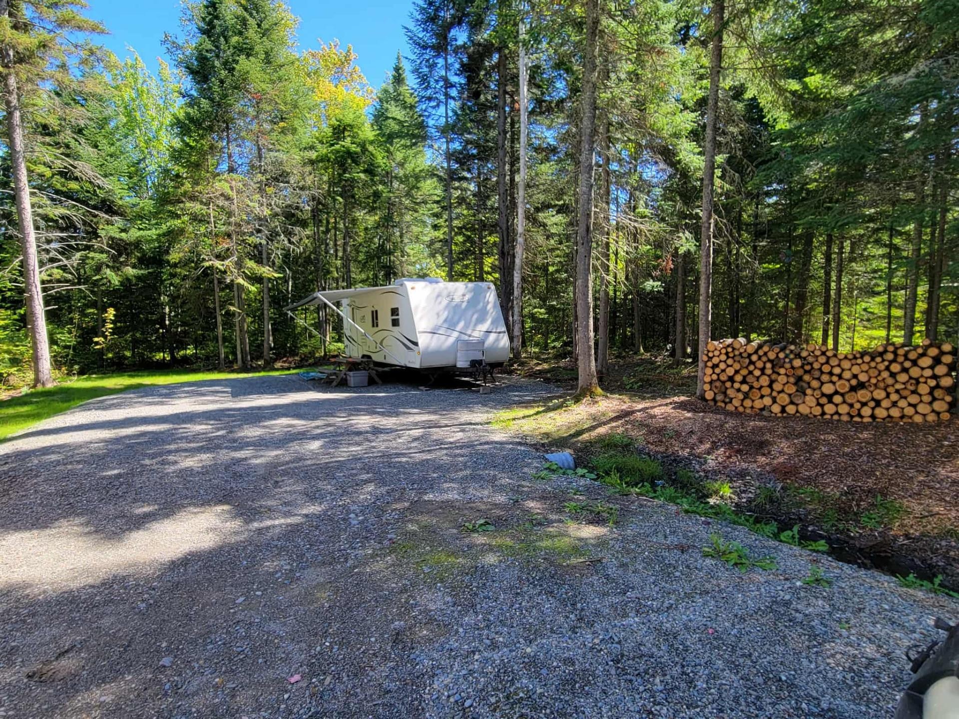 









719


Rg Tout-de-Joie

,
Saint-Augustin-de-Woburn,







QC
G0Y1R0

