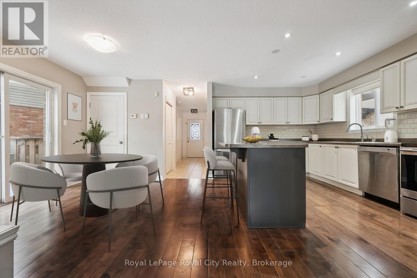 












77 LAUGHLAND LANE

,
Guelph (Pineridge/Westminster Woods),




Ontario
N1L0C6

