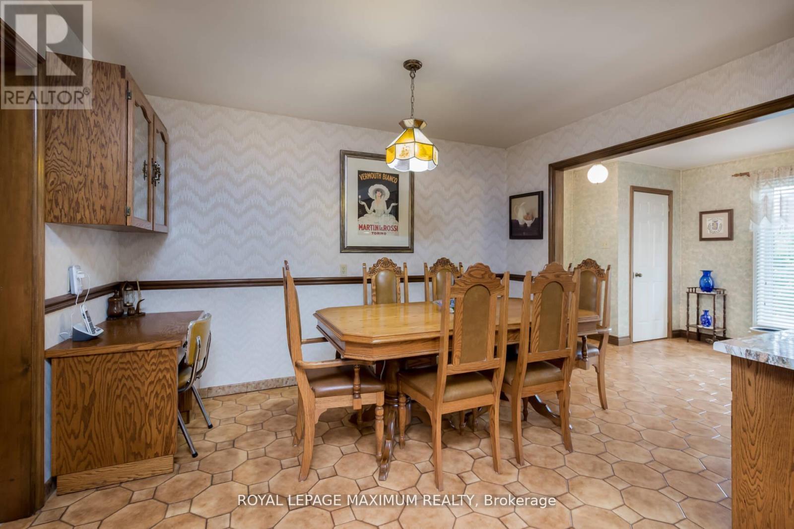 












119 GLEN LONG AVENUE

,
Toronto,




Ontario
M6B2M4

