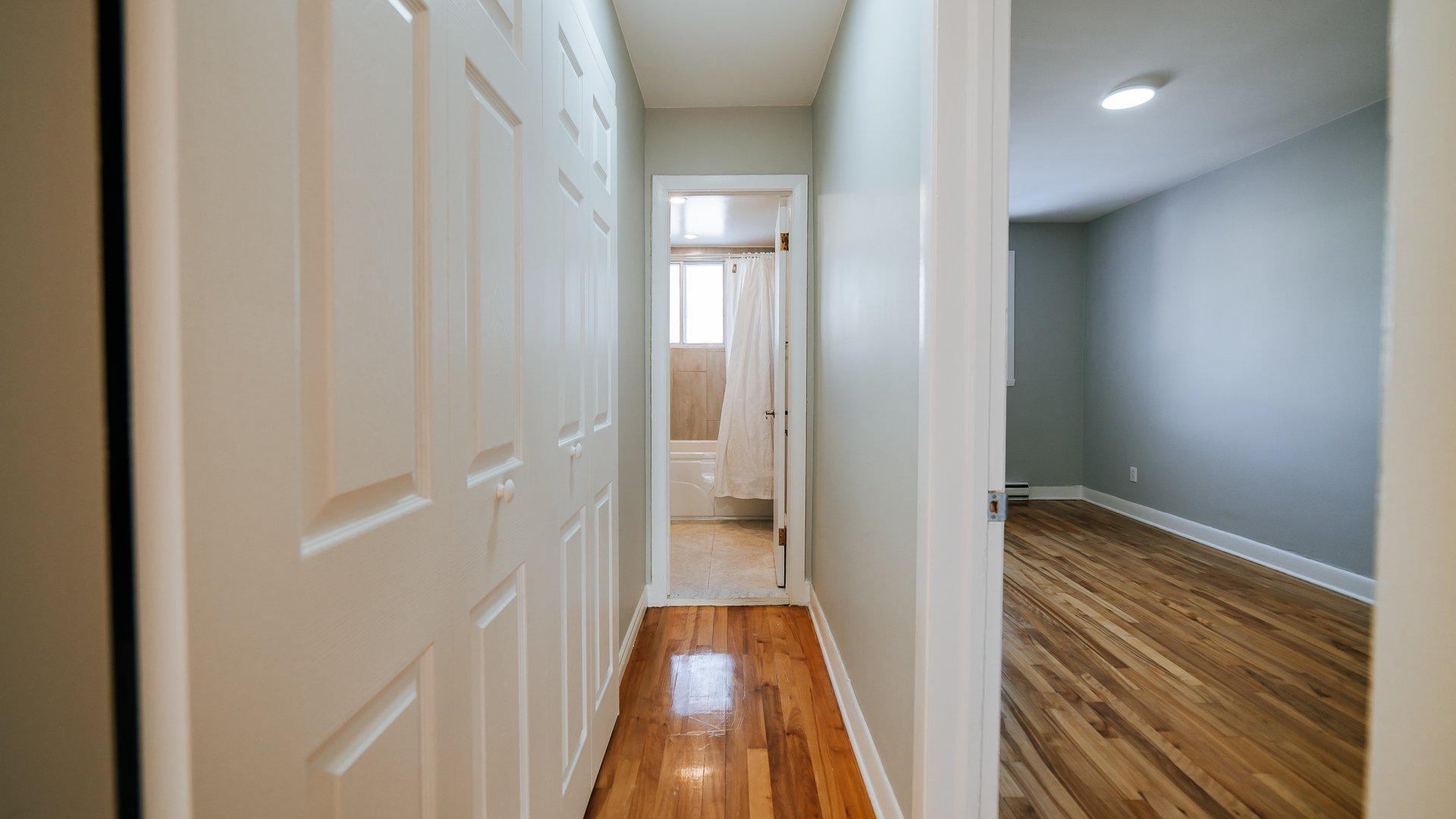 









10015


Rue de Lille

, 2,
Montréal (Ahuntsic-Cartierville),




QC
H2B2P8

