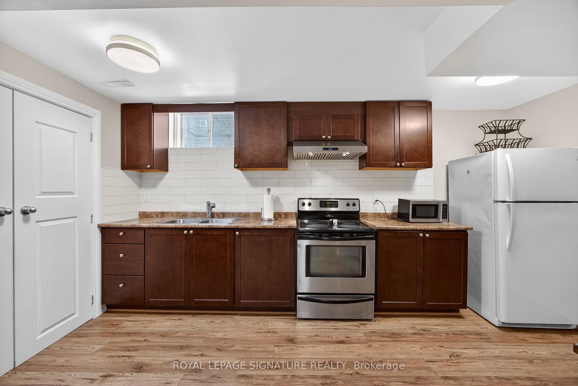 









67


Penvill

Trail,
Barrie,




ON
L4N 5M8

