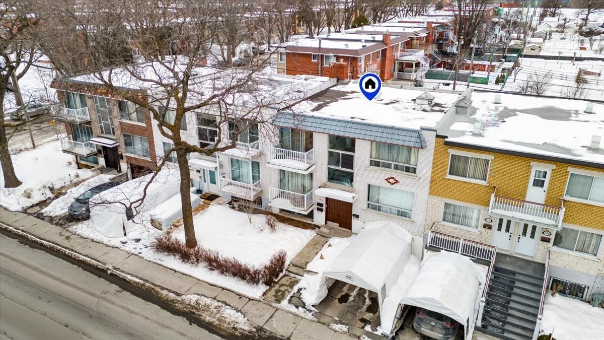 









2584


Rue Sauvé E.

,
Montréal (Ahuntsic-Cartierville),




QC
H2B1C3

