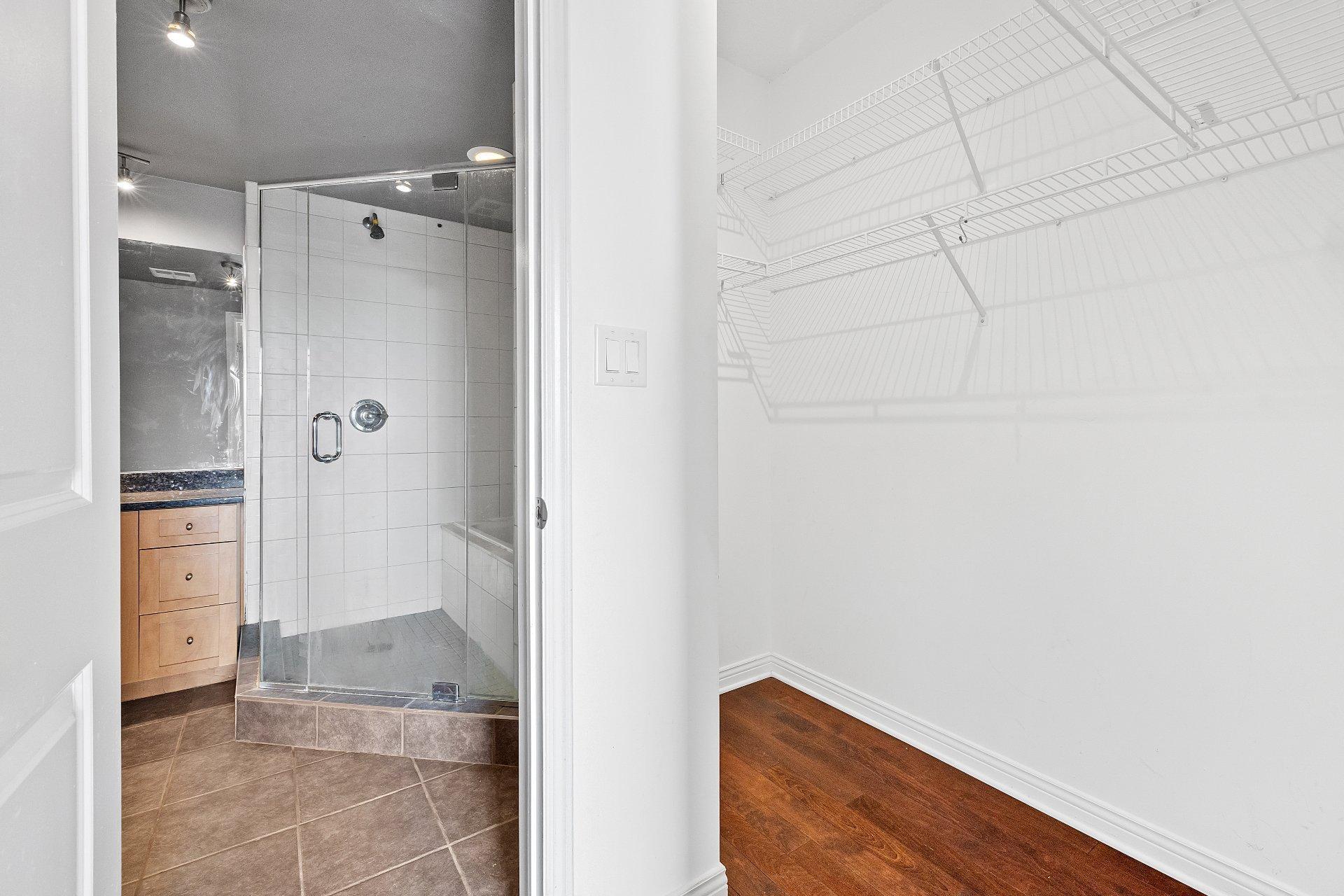 









550


Rue Jean-D'Estrées

, 902,
Montréal (Ville-Marie),




QC
H3C6W1

