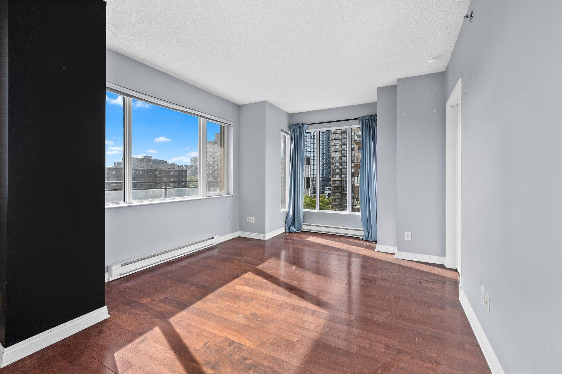 









550


Rue Jean-D'Estrées

, 902,
Montréal (Ville-Marie),




QC
H3C6W1

