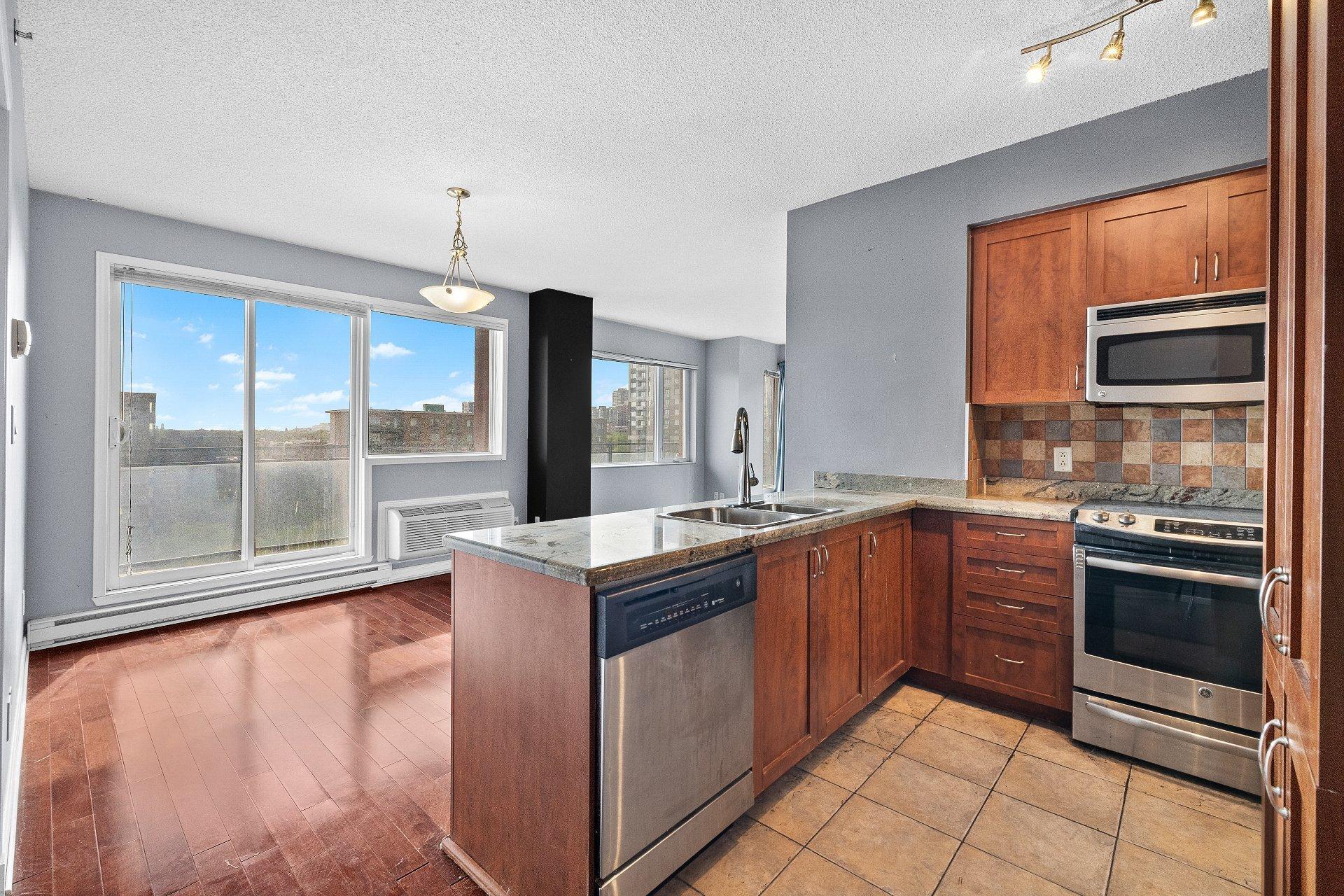 









550


Rue Jean-D'Estrées

, 902,
Montréal (Ville-Marie),




QC
H3C6W1

