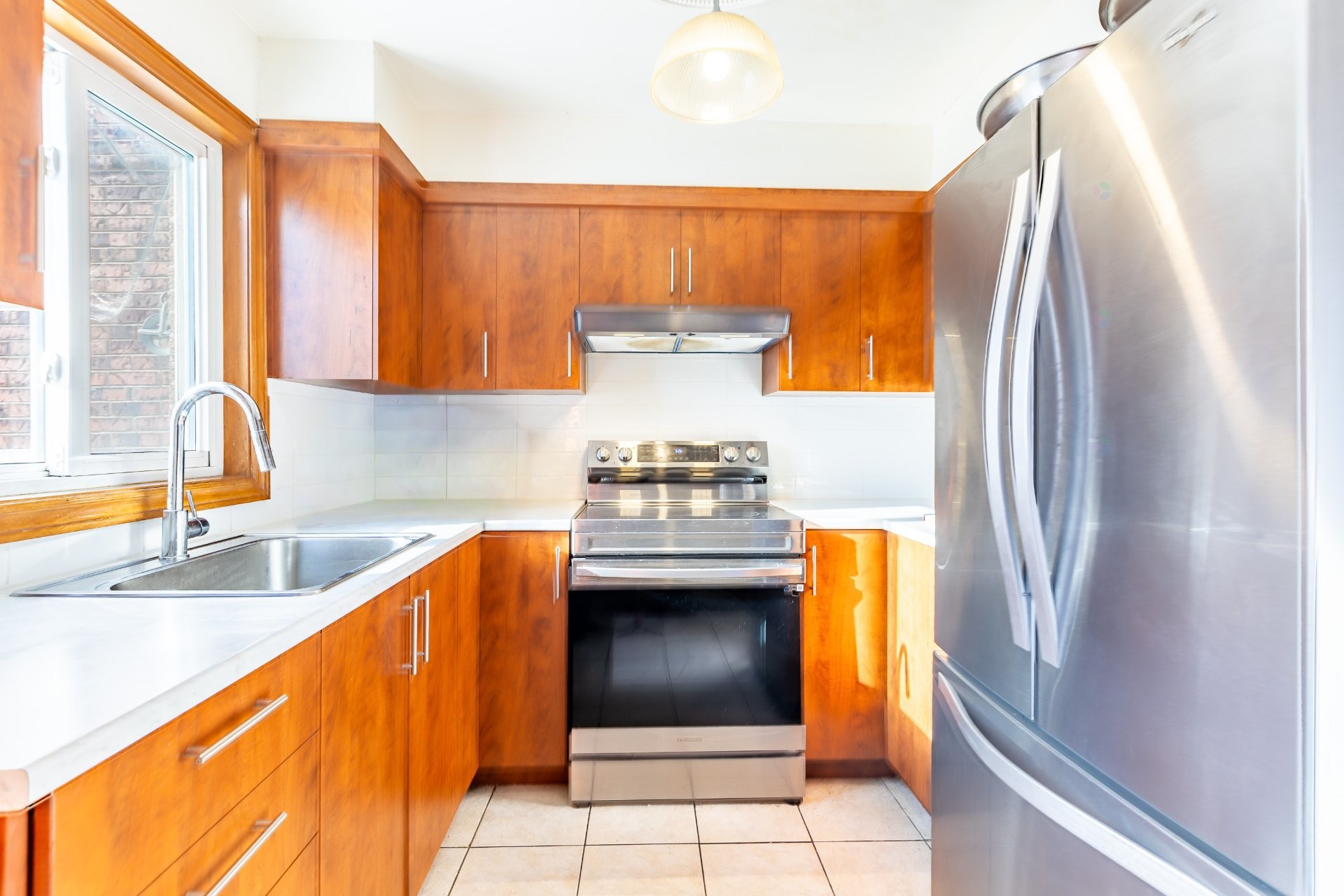 









11820


Av. Nicolas-Appert

,
Montréal (Rivière-des-Prairies/Pointe-aux-Trembles),




QC
H1E2R7

