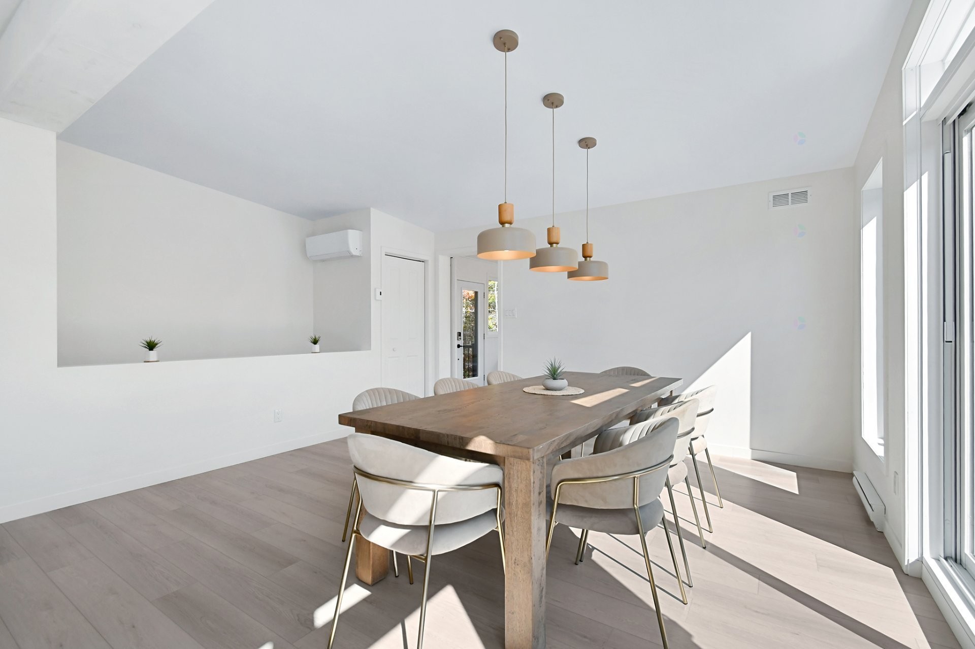 









93


Ch. du Domaine-Ayotte

,
Saint-Donat,




QC
J0T2C0

