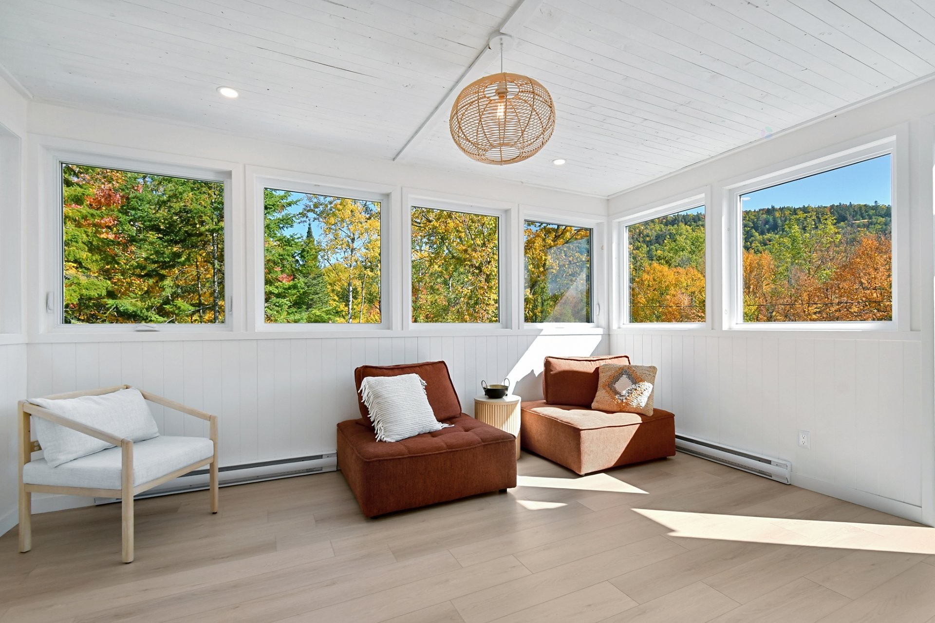 









93


Ch. du Domaine-Ayotte

,
Saint-Donat,




QC
J0T2C0

