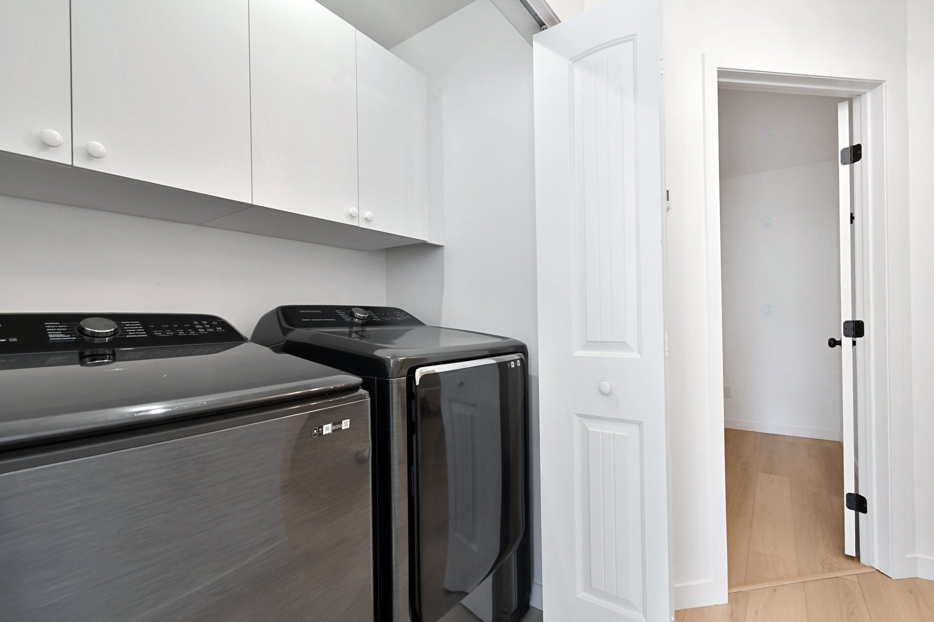 









93


Ch. du Domaine-Ayotte

,
Saint-Donat,




QC
J0T2C0

