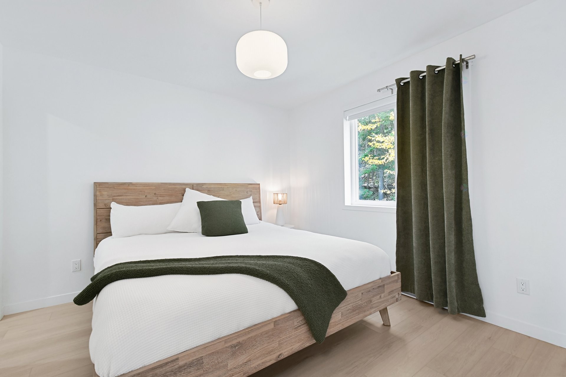 









93


Ch. du Domaine-Ayotte

,
Saint-Donat,




QC
J0T2C0

