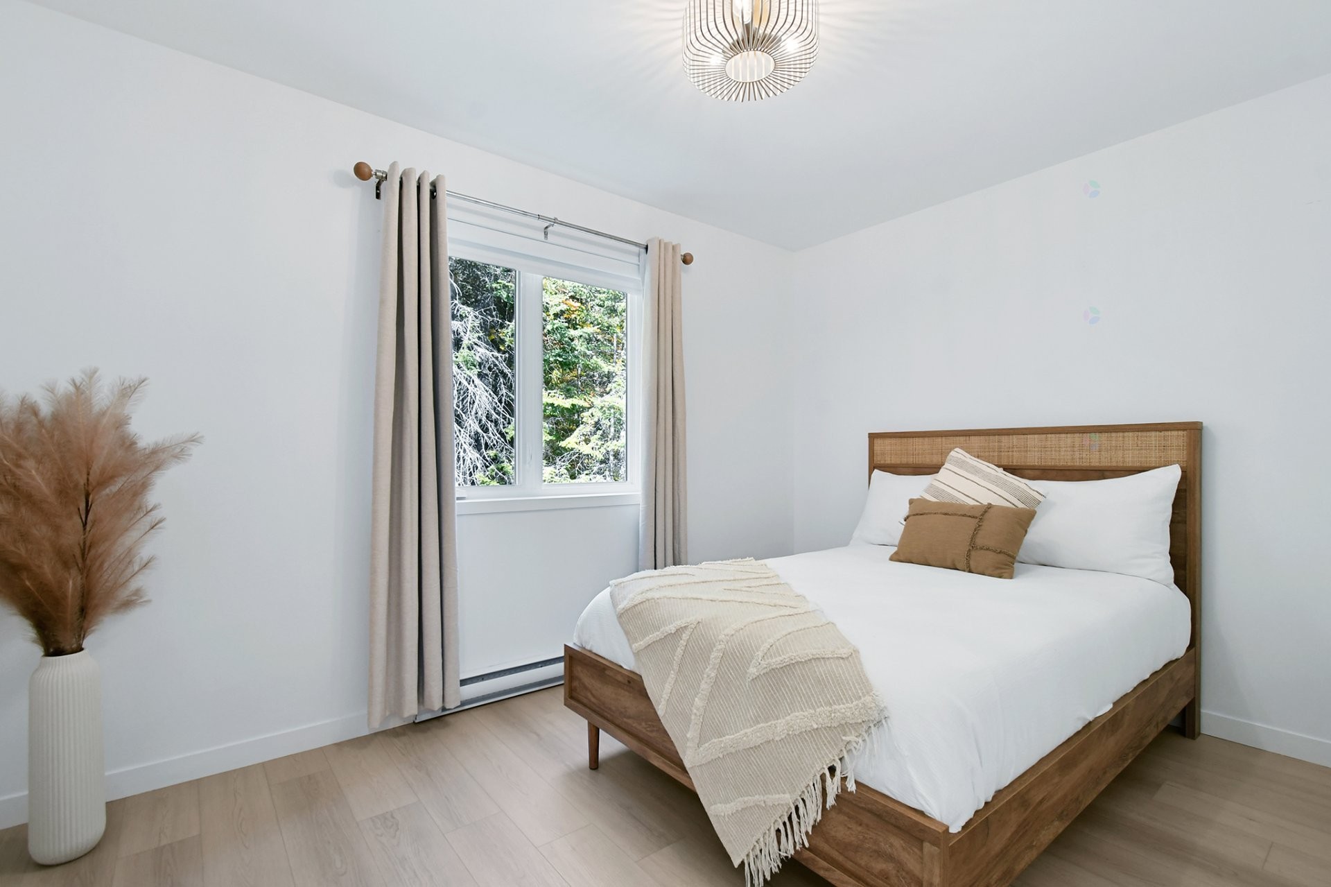 









93


Ch. du Domaine-Ayotte

,
Saint-Donat,




QC
J0T2C0

