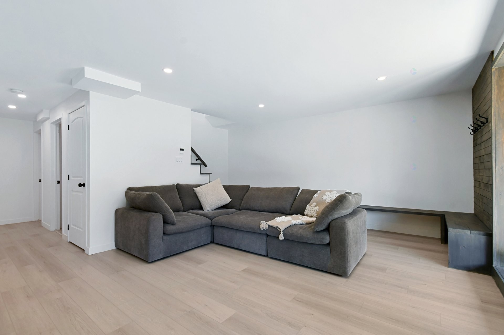 









93


Ch. du Domaine-Ayotte

,
Saint-Donat,




QC
J0T2C0

