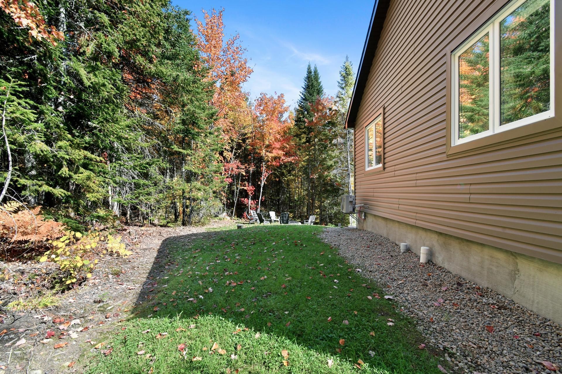 









93


Ch. du Domaine-Ayotte

,
Saint-Donat,




QC
J0T2C0

