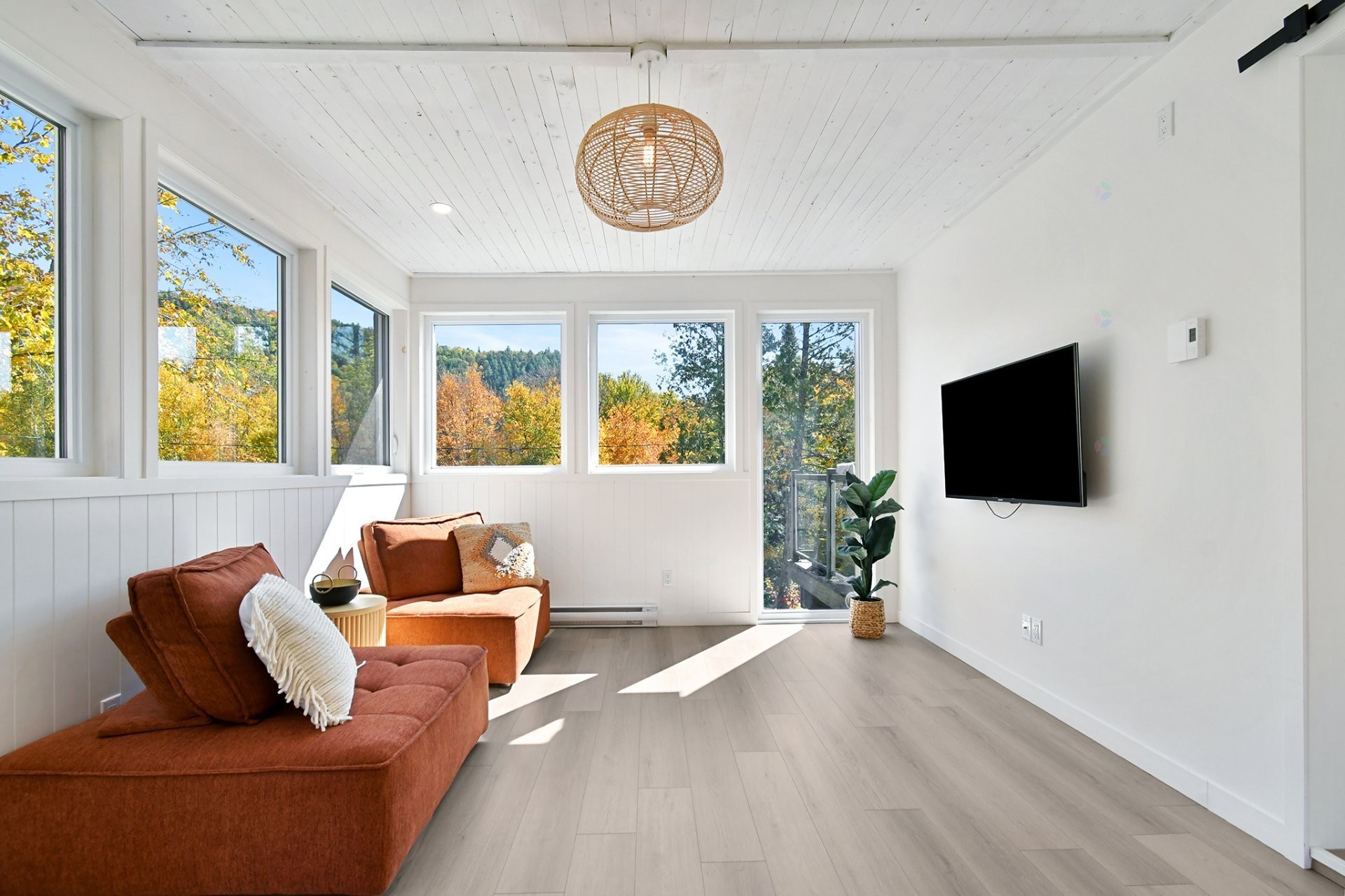 









93


Ch. du Domaine-Ayotte

,
Saint-Donat,




QC
J0T2C0

