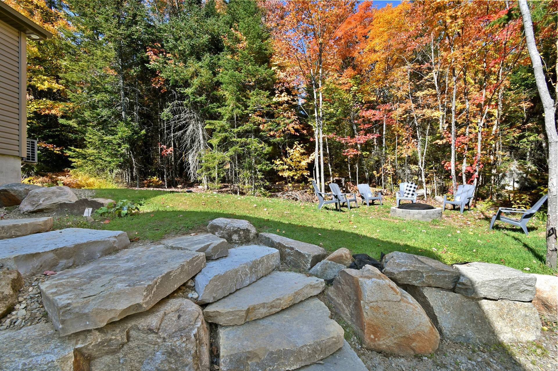 









93


Ch. du Domaine-Ayotte

,
Saint-Donat,




QC
J0T2C0

