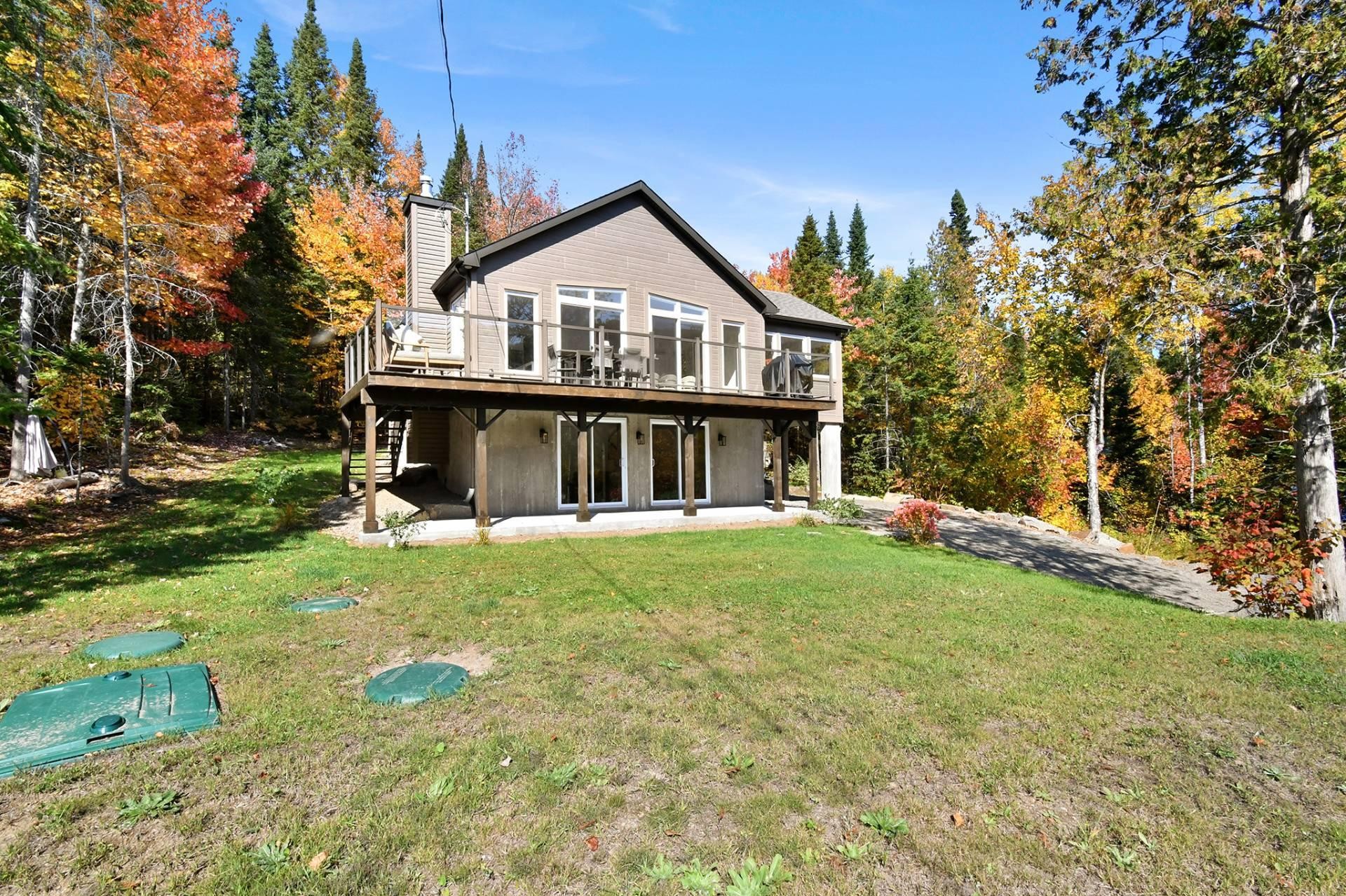 









93


Ch. du Domaine-Ayotte

,
Saint-Donat,




QC
J0T2C0

