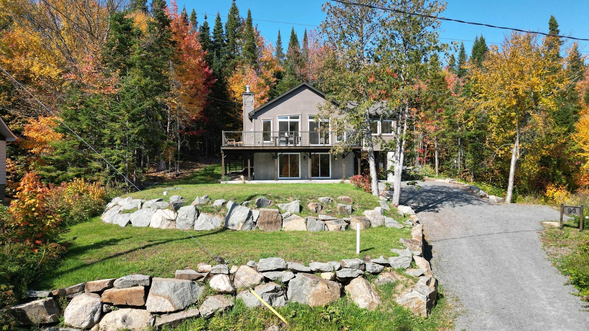 









93


Ch. du Domaine-Ayotte

,
Saint-Donat,




QC
J0T2C0

