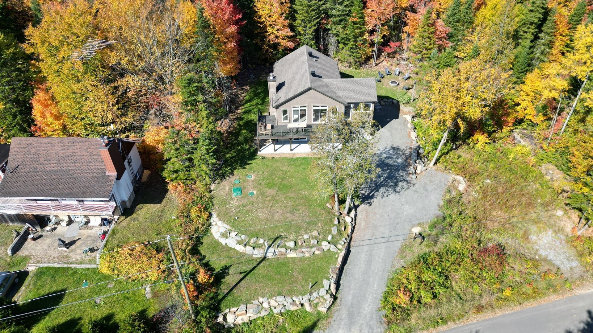 









93


Ch. du Domaine-Ayotte

,
Saint-Donat,




QC
J0T2C0


