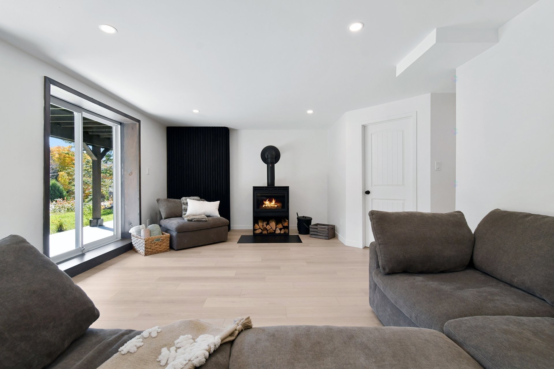 









93


Ch. du Domaine-Ayotte

,
Saint-Donat,




QC
J0T2C0

