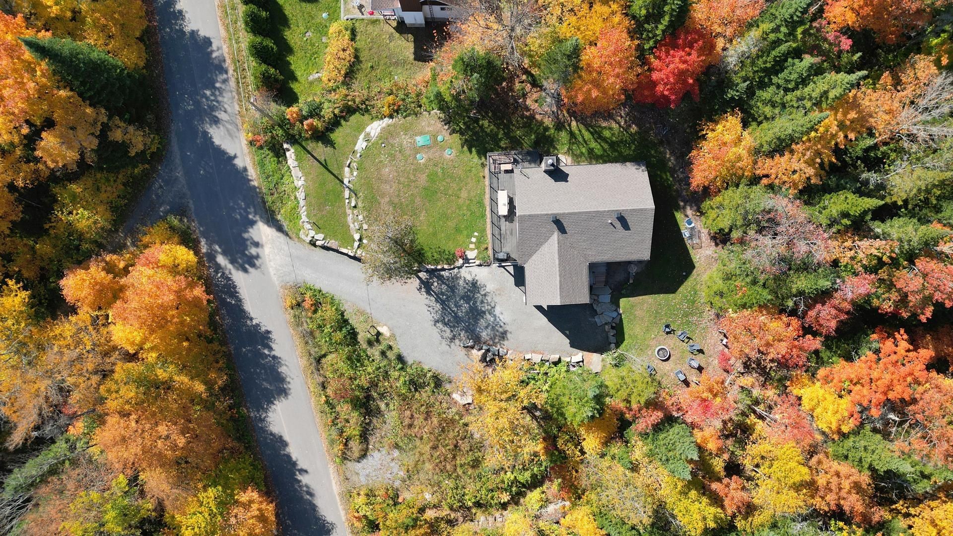 









93


Ch. du Domaine-Ayotte

,
Saint-Donat,




QC
J0T2C0

