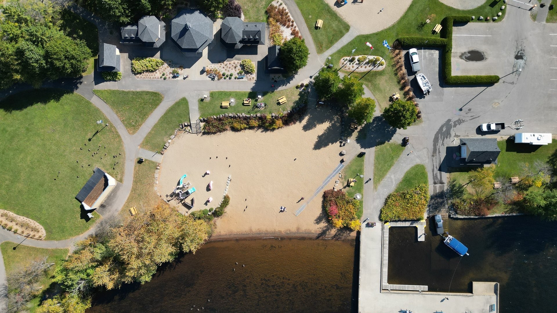 









93


Ch. du Domaine-Ayotte

,
Saint-Donat,




QC
J0T2C0

