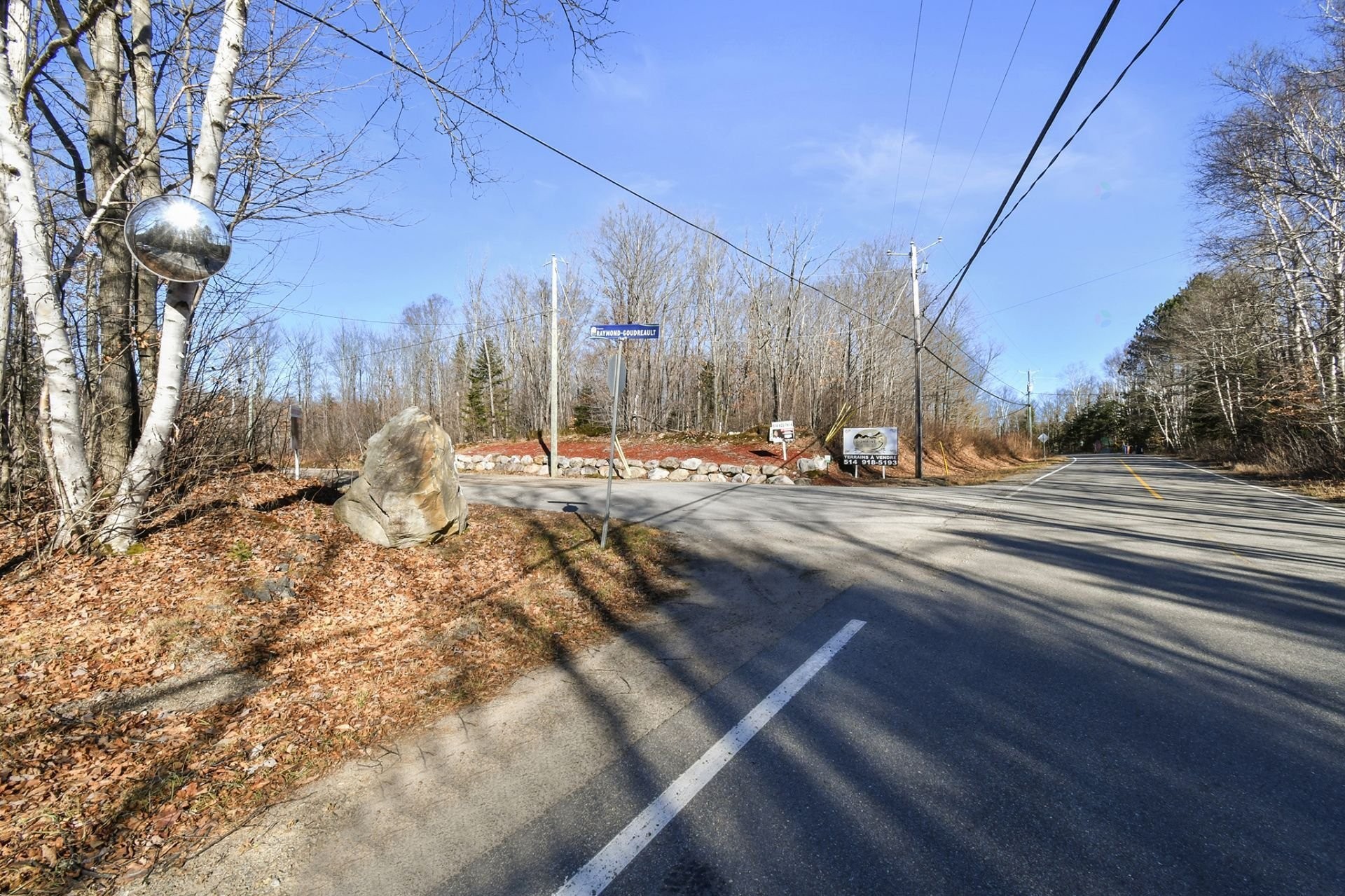 









93


Ch. du Domaine-Ayotte

,
Saint-Donat,




QC
J0T2C0

