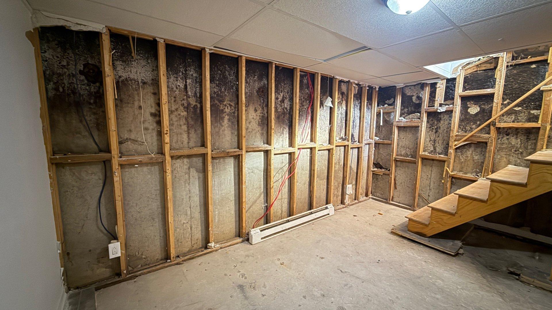 









8830


Av. Gravel

,
Laval (Saint-François),




QC
H7A1P3

