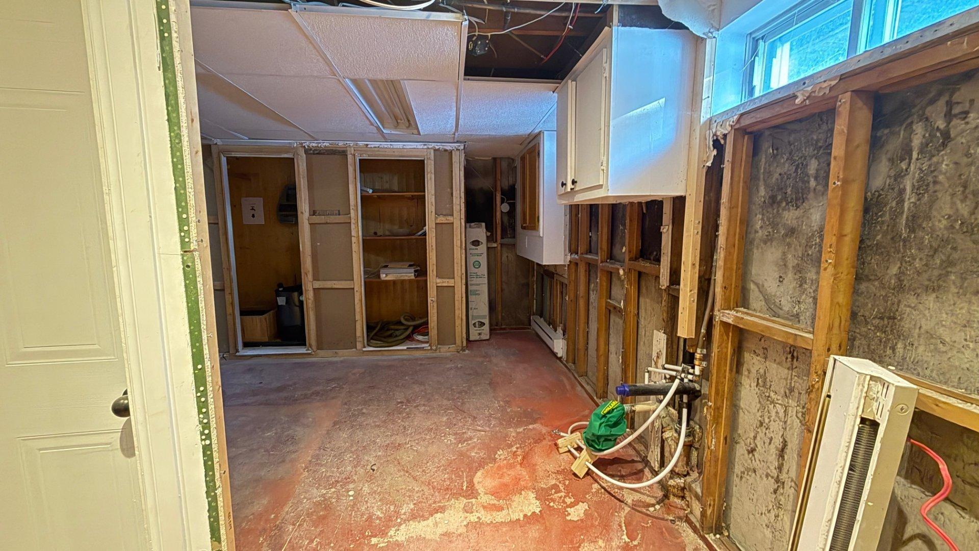 









8830


Av. Gravel

,
Laval (Saint-François),




QC
H7A1P3

