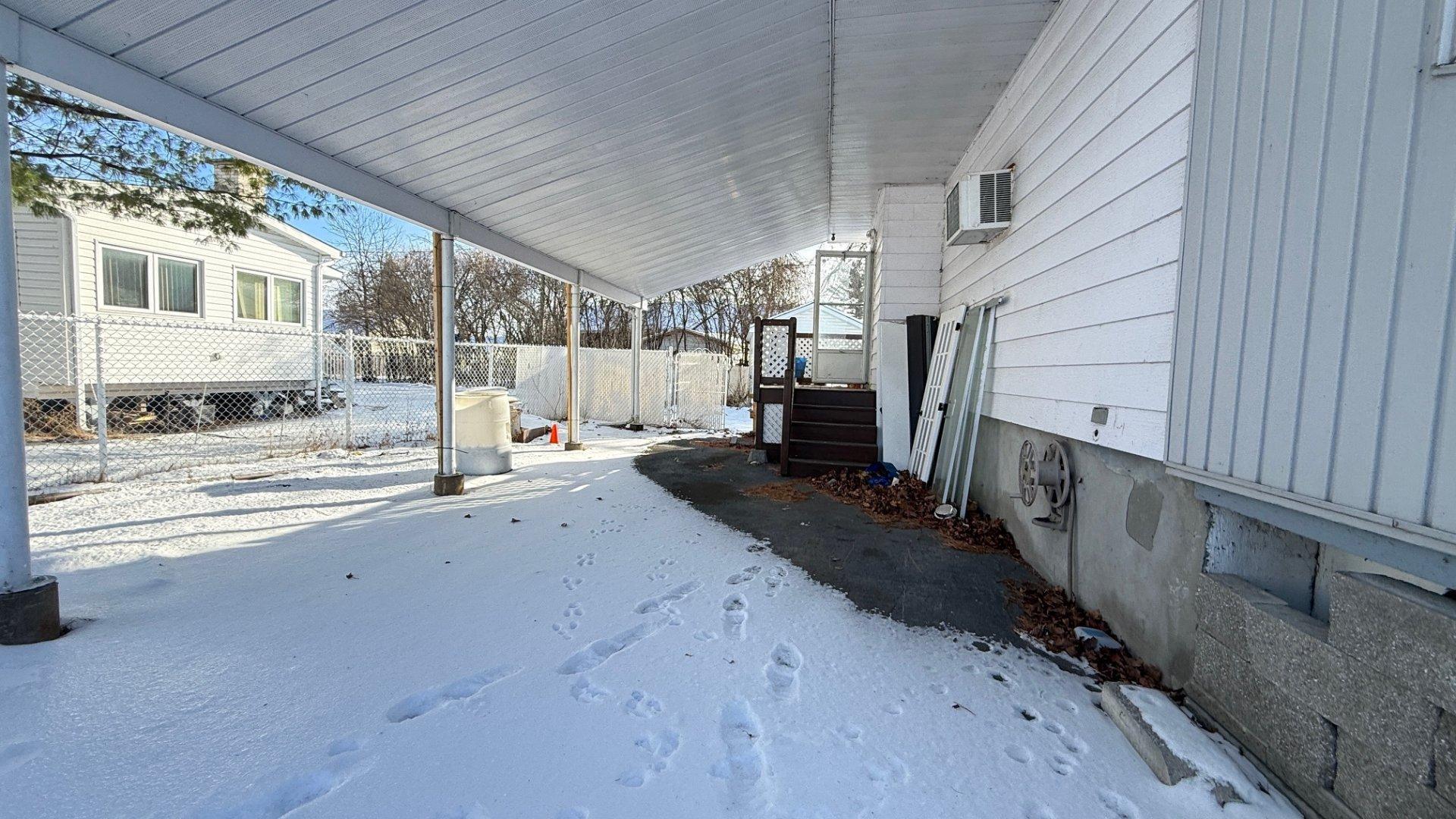 









8830


Av. Gravel

,
Laval (Saint-François),




QC
H7A1P3

