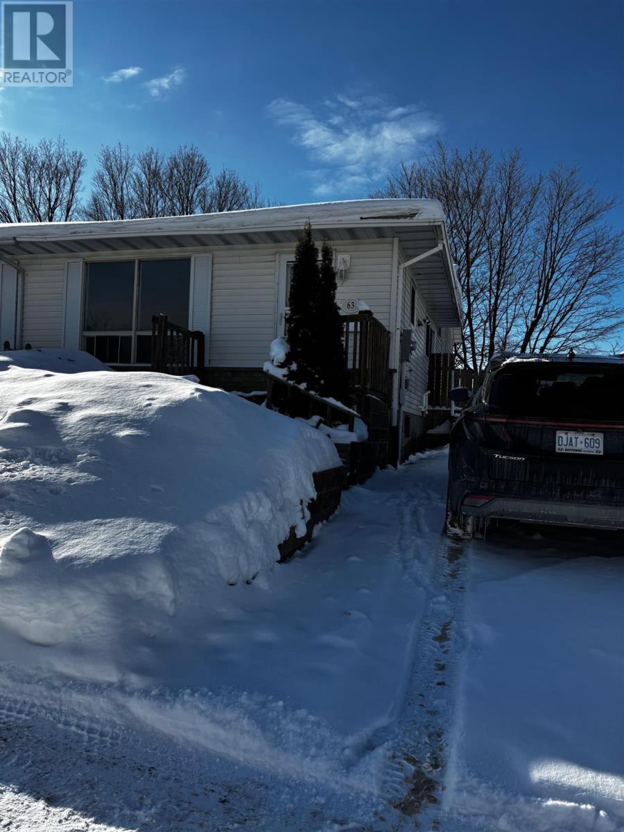 












63 Frobel DR

,
Elliot Lake,




Ontario
P5A3A4

