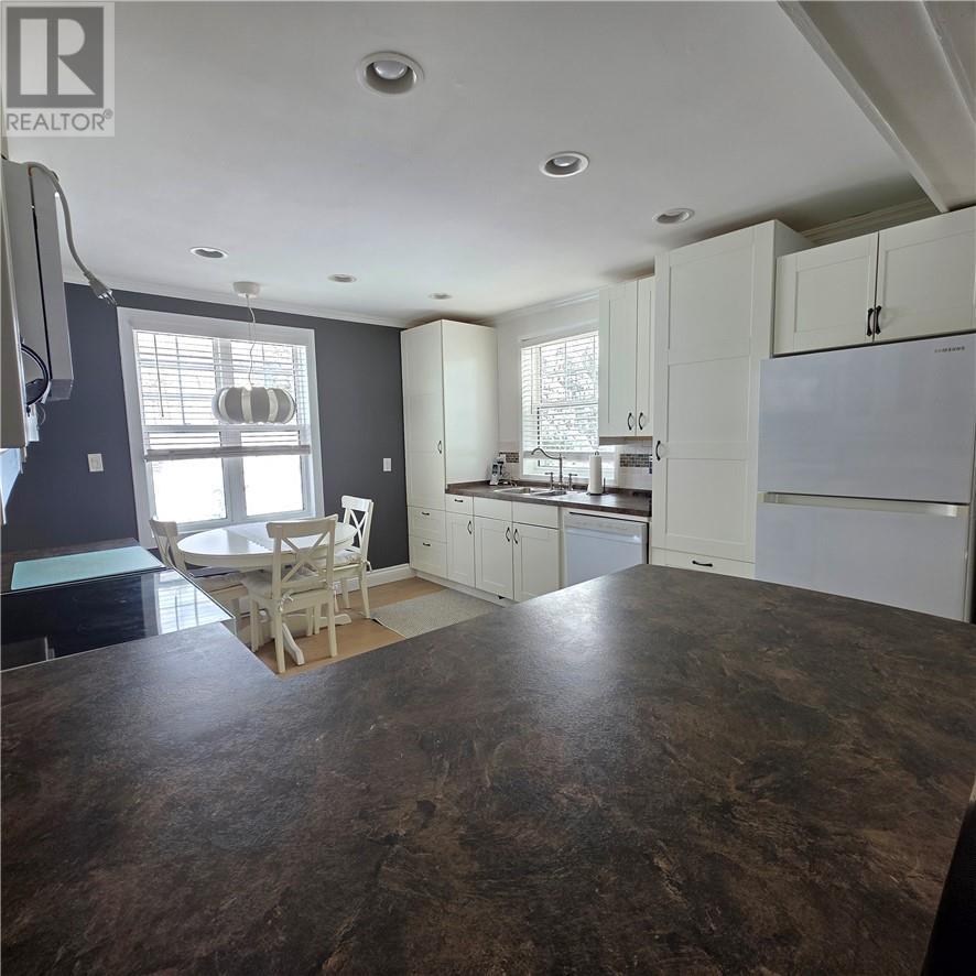 












431 Elbow Lake Road

,
Sudbury,




Ontario
P3E4N1

