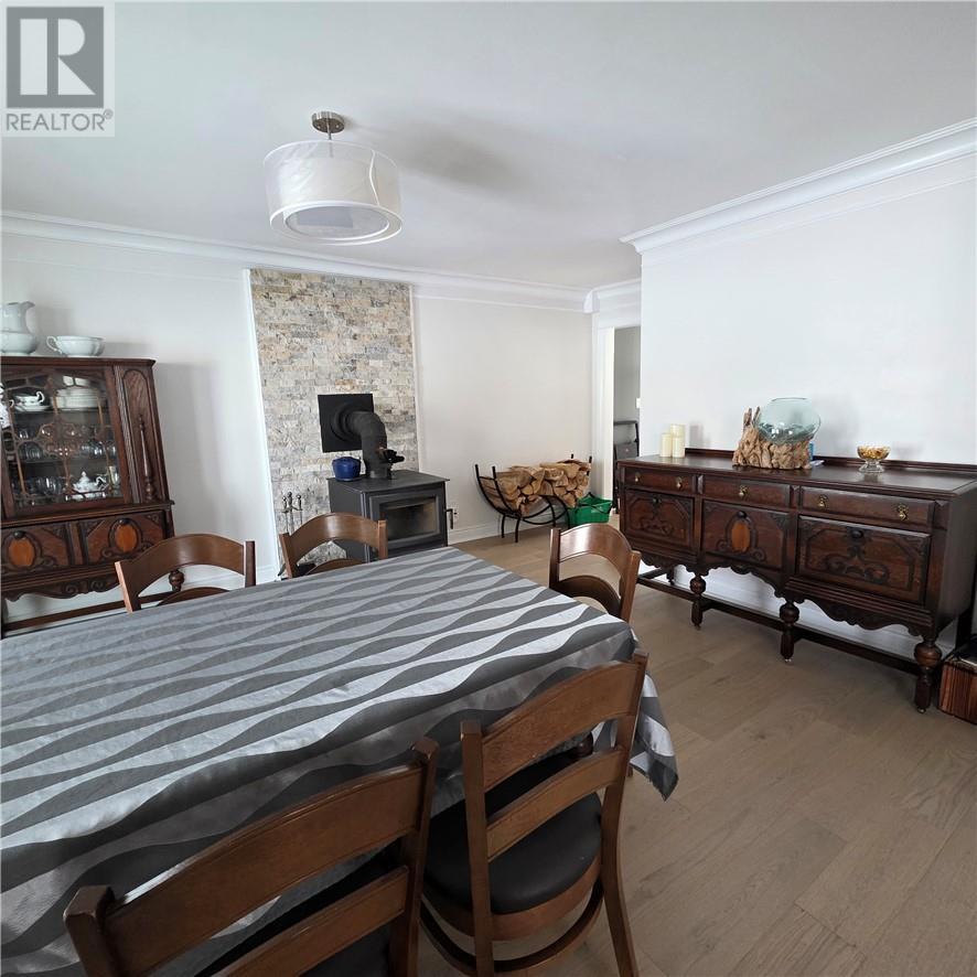 












431 Elbow Lake Road

,
Sudbury,




Ontario
P3E4N1

