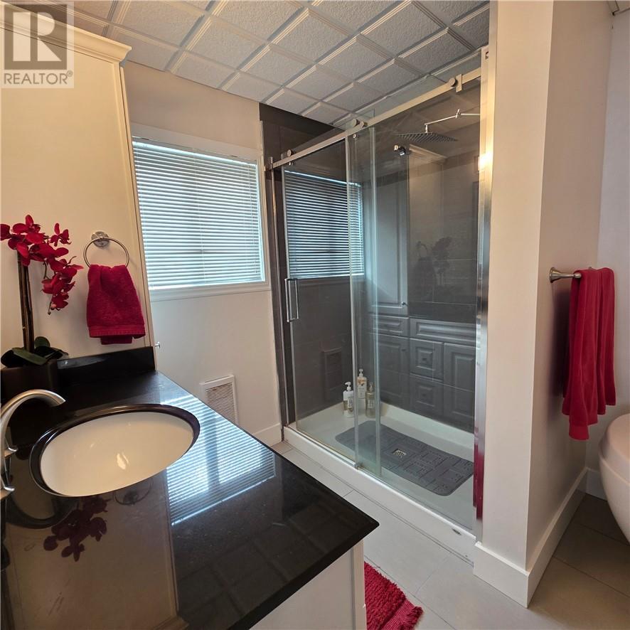 












431 Elbow Lake Road

,
Sudbury,




Ontario
P3E4N1

